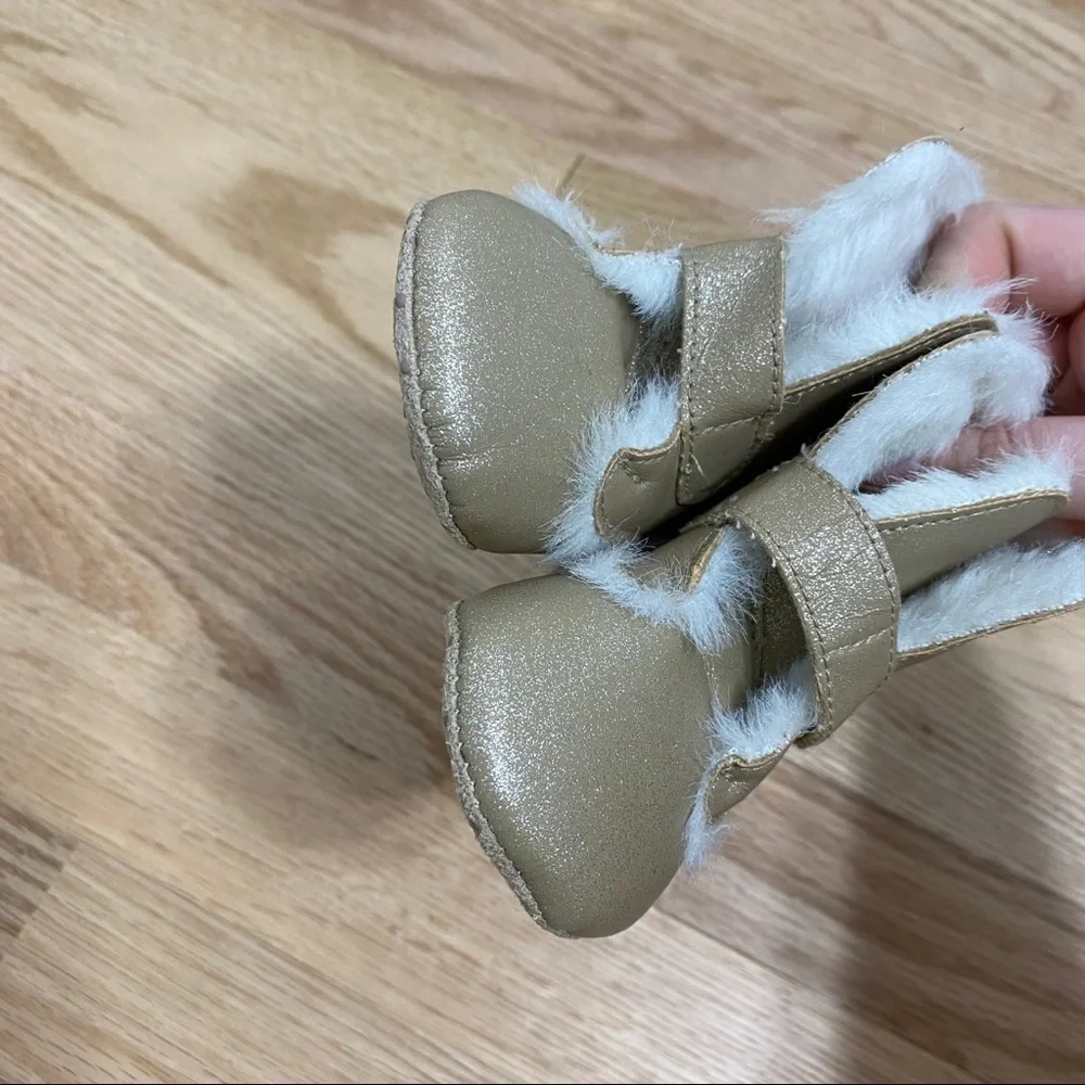 Old Navy Faux Fur Lined Ankle Boots Sz 4 Baby